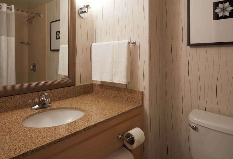 带2个双人床的标准工作室, Hilton Los Angeles Airport