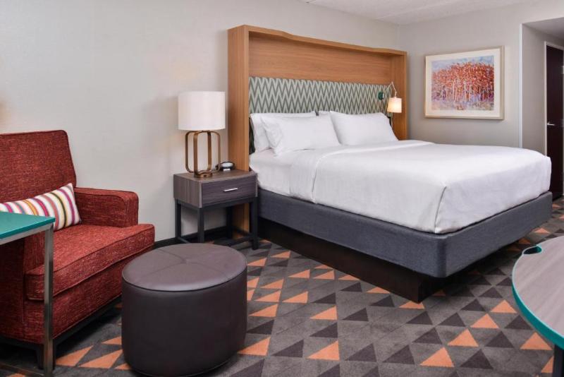 Люкс Кровать Кинг, Holiday Inn Hotel & Suites Rochester   Marketplace, An Ihg