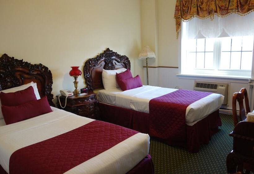 Номер Стандарт Вид на Реку, Lafayette Hotel Marietta