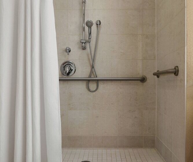 اتاق استاندارد با 2 تخت دوبل, Marriott Lexington Griffin Gate Golf Resort & Spa