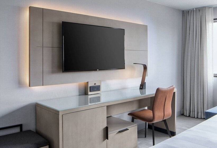 اتاق استاندارد با 2 تخت دوبل, Marriott Lexington Griffin Gate Golf Resort & Spa
