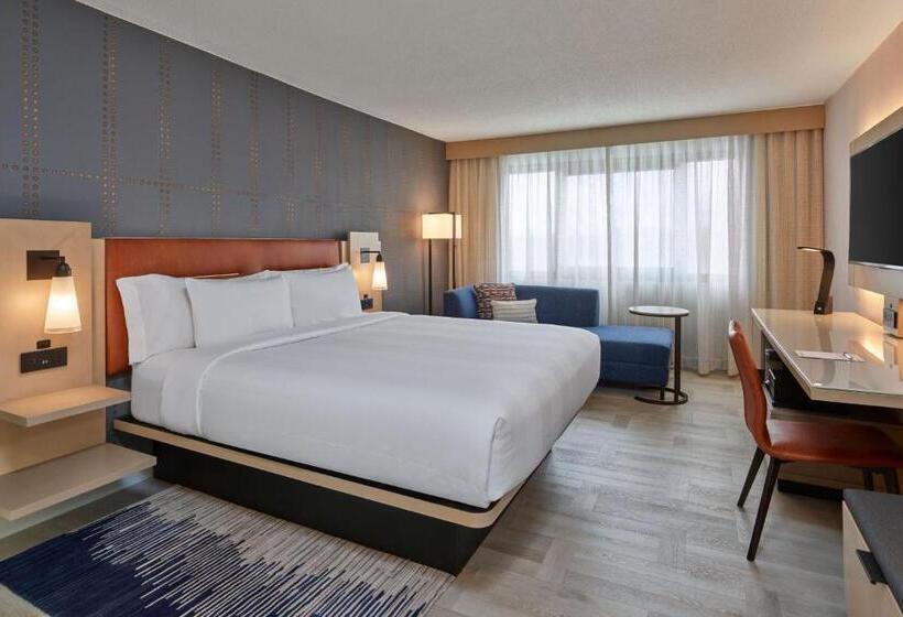 اتاق استاندارد با تخت بزرگ, Marriott Lexington Griffin Gate Golf Resort & Spa