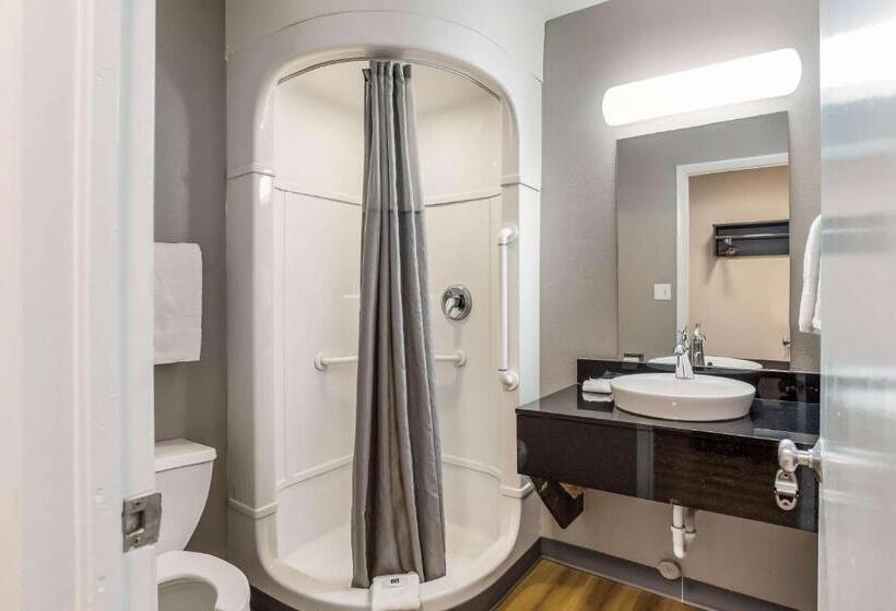 اتاق پریمیوم چهارنفره, Motel 6 Boise  Airport