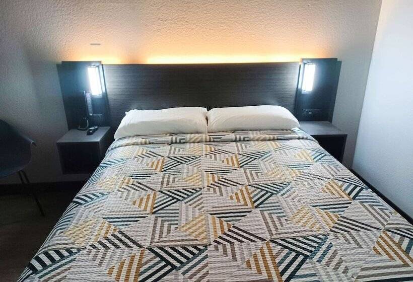 Quarto Deluxe, Motel 6fresno, Ca  Blackstone North