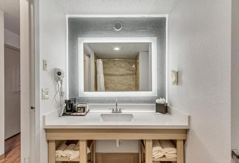 Номер Стандарт, Clarion Inn Salt Lake City Airport