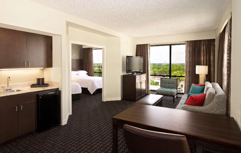 Люкс 2 Спальни, Embassy Suites By Hilton Palm Beach Gardens Pga Boulevard