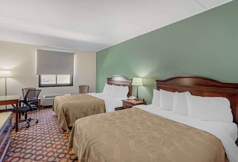 带2个双人床的标准工作室, Quality Inn Enola  Harrisburg