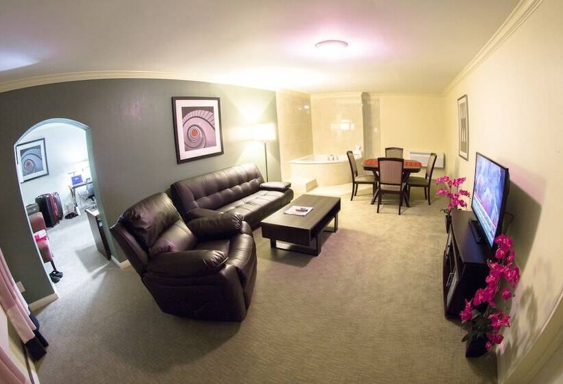 استودیوی لوکس, Ramada By Wyndham Houston Intercontinental Airport East