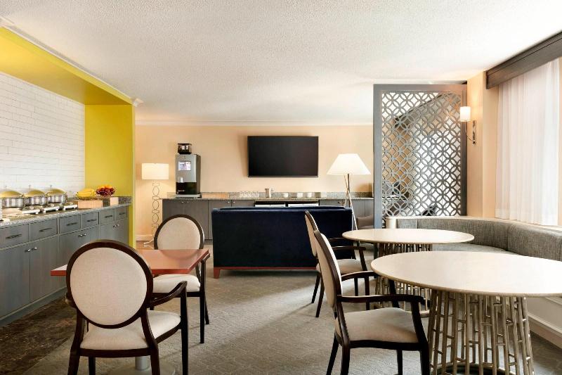 俱乐部房间, Sheraton Raleigh