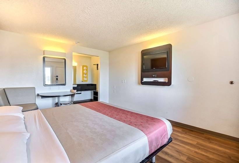 Quarto deluxe, Motel 6oakland, Ca  Embarcadero