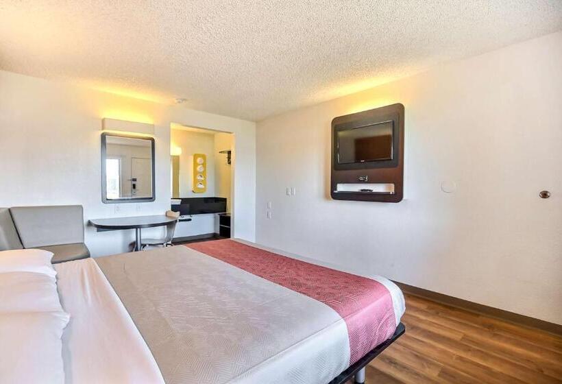스탠다드 룸 킹사이즈 침대, Motel 6oakland, Ca  Embarcadero