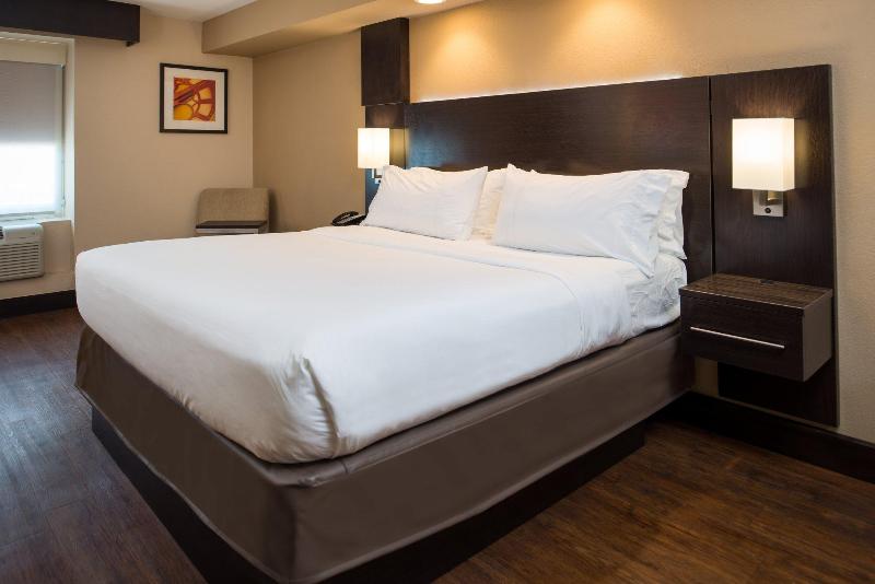 适合残疾人士使用的带超级大床的标准间, Holiday Inn Express & Suites San Antonio Medical Center North, An Ihg