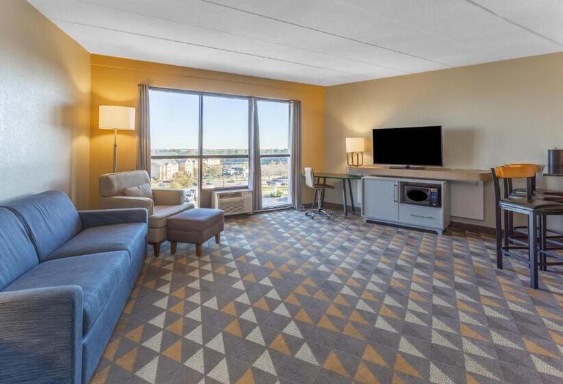 Suite Cama King, Holiday Inn Rockford, An Ihg