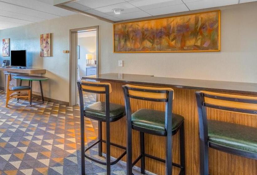 Suite, Holiday Inn Rockford, An Ihg