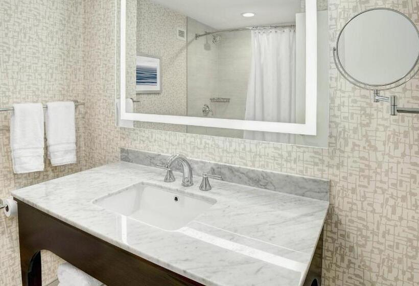 장애인용 디럭스룸, Sheraton Eatontown