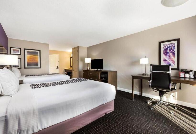 Номер Стандарт, La Quinta By Wyndham Pomona