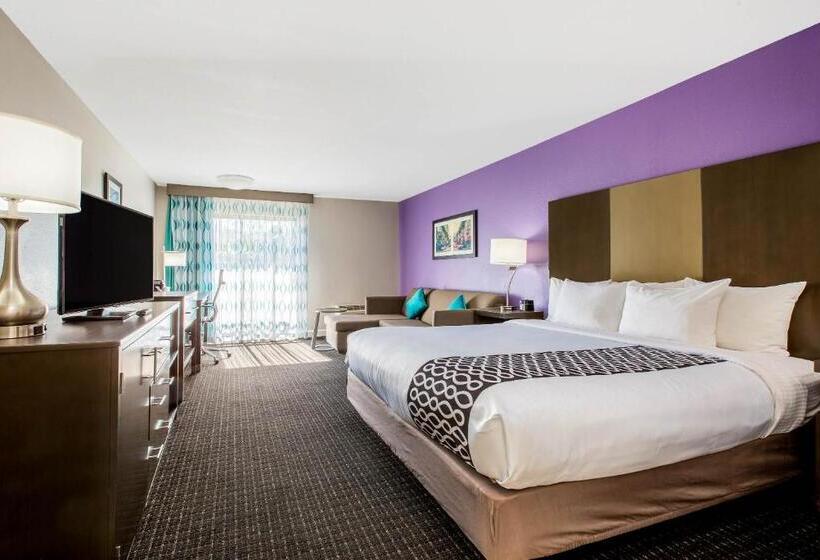 Номер Deluxe Кровать Кинг, La Quinta By Wyndham Pomona