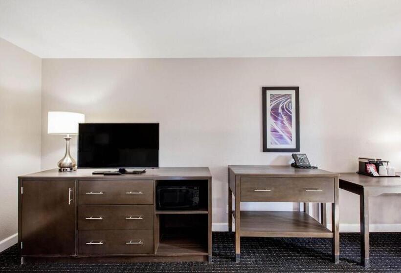 Номер Deluxe Кровать Кинг, La Quinta By Wyndham Pomona