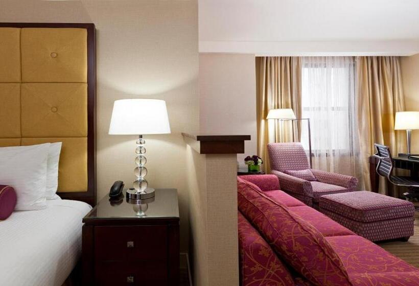 استودیوی استاندارد, Millennium Knickerbocker Chicago