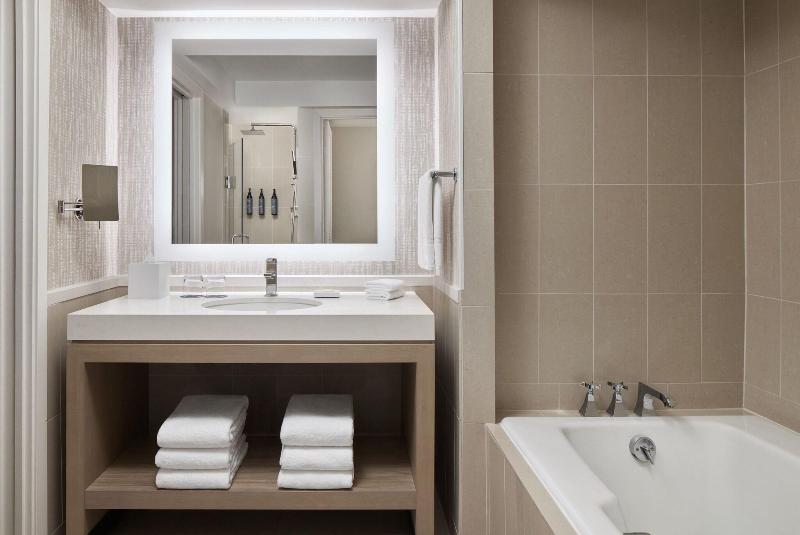 프리미엄 스튜디오, Westin Georgetown, Washington D.c