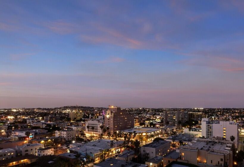 Номер Стандарт 2 Двуспальные Кровати, The Westin Long Beach