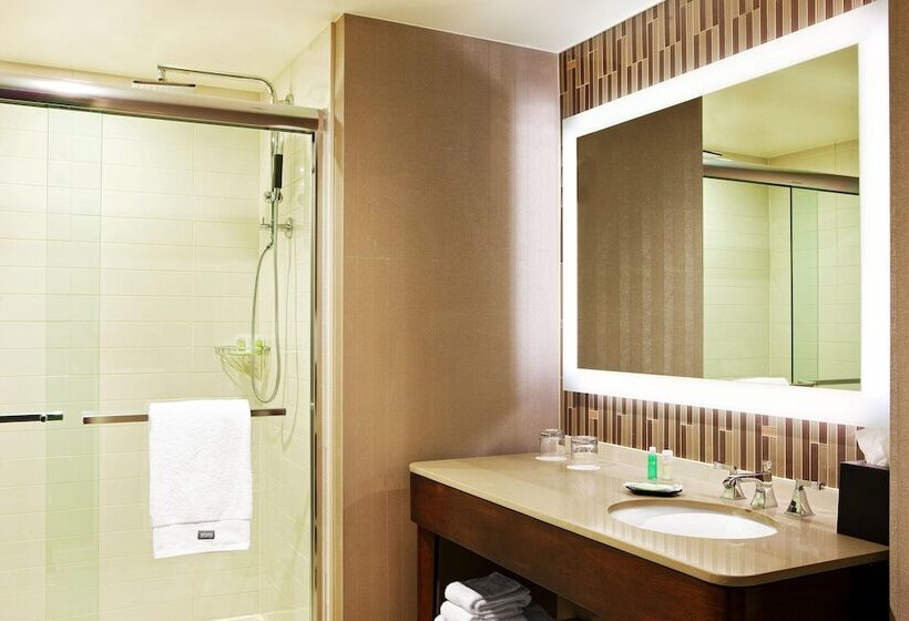 Номер Стандарт 2 Двуспальные Кровати, The Westin Portland Harborview