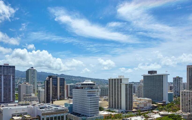 اتاق استاندارد با چشم‌انداز, Halepuna Waikiki By Halekulani