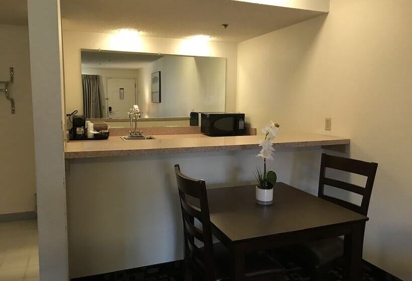 سوییت, Morningglory Inn & Suites