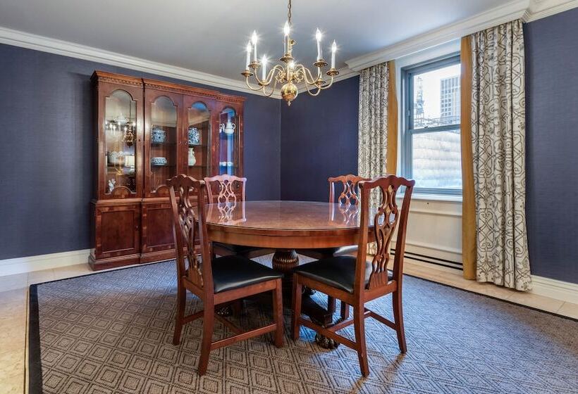 سوییت سوپریور, Omni William Penn