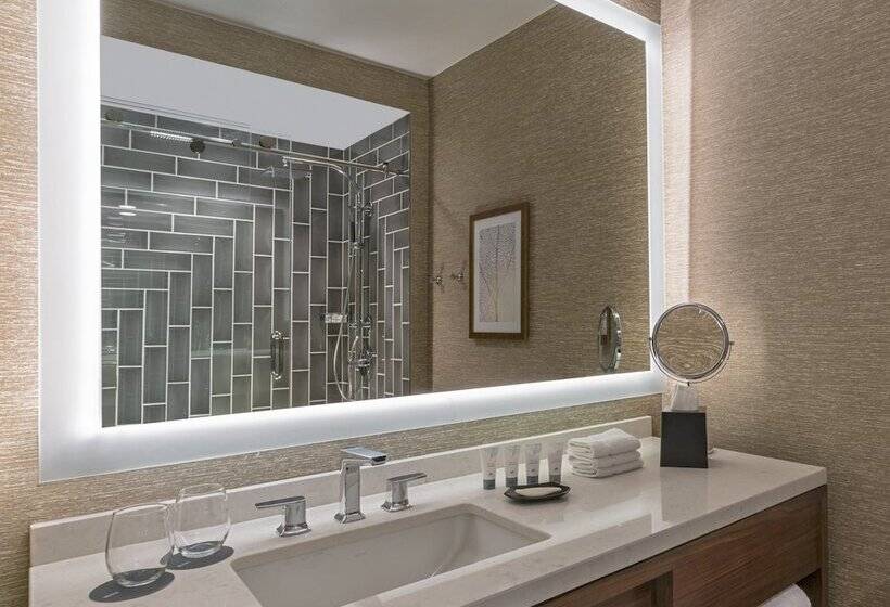 Номер Премиум, The Westin Galleria Houston