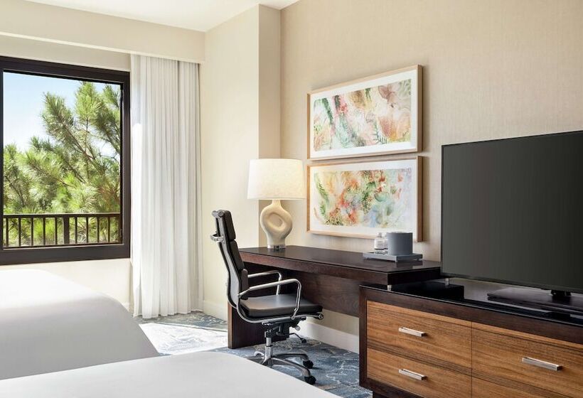 Номер Стандарт 2 Двуспальные Кровати, The Woodlands Resort, Curio Collection By Hilton