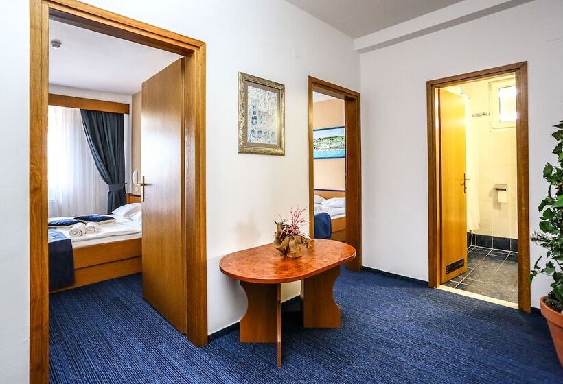 اتاق خانوادگی, Dražica   Hotel Resort Dražica