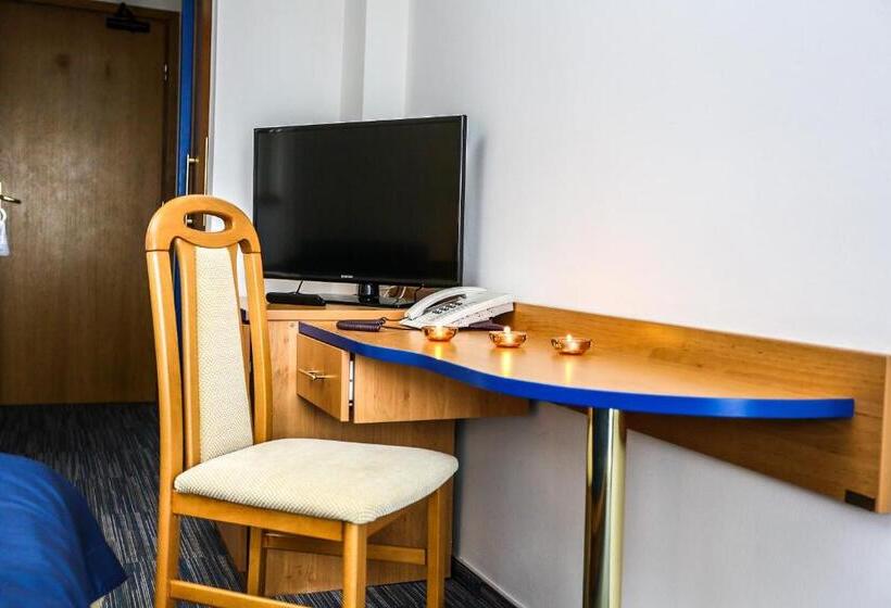 اتاق استاندارد با بالکن, Dražica   Hotel Resort Dražica