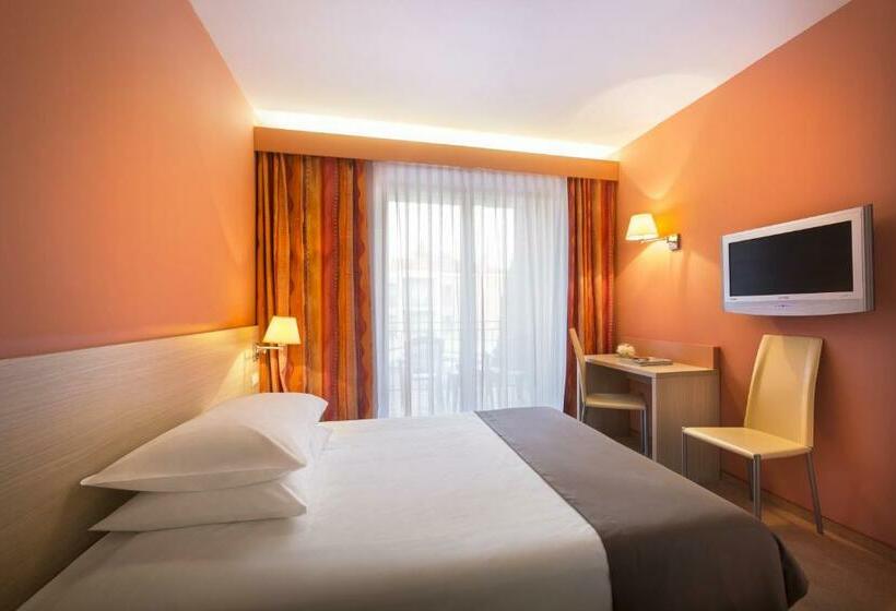 اتاق استاندارد یک نفره, Remisens Hotel Lucija