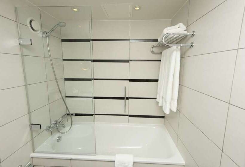 Номер Deluxe, Doubletree By Hilton London Kensington