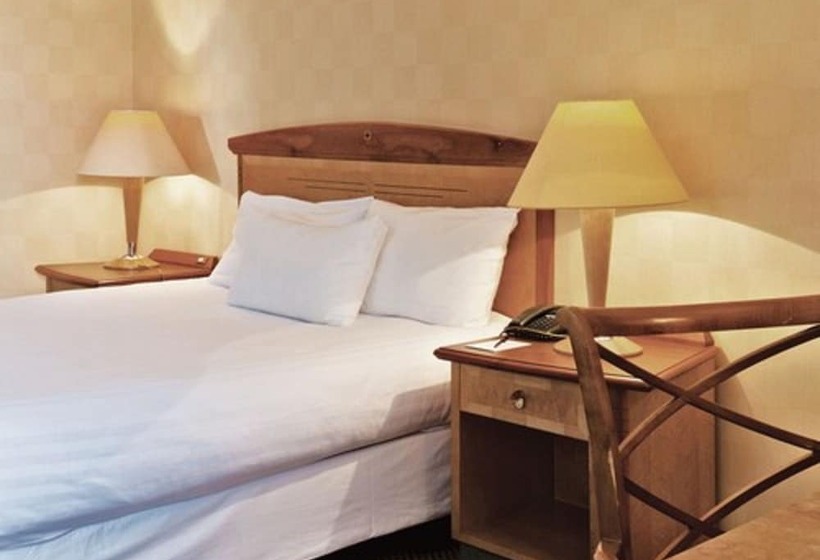 اتاق استاندارد, Millennium Hotel Paris Charles De Gaulle