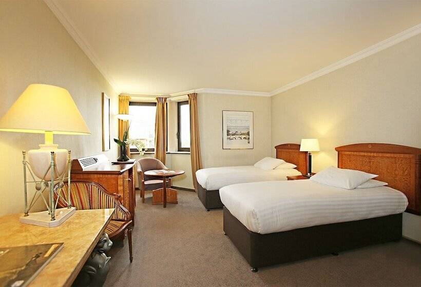 اتاق کلاب, Millennium Hotel Paris Charles De Gaulle