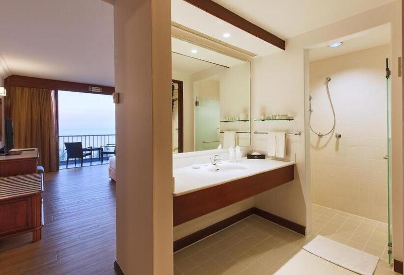 Президентский Люкс, Bayview Beach Resort