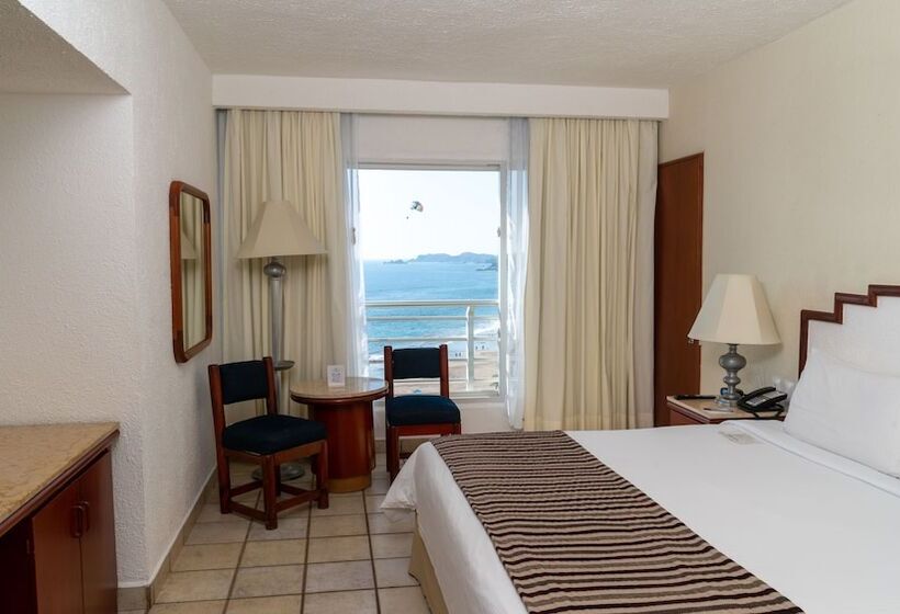Habitación Superior Vista Mar, Emporio Ixtapa   With Optional All Inclusive