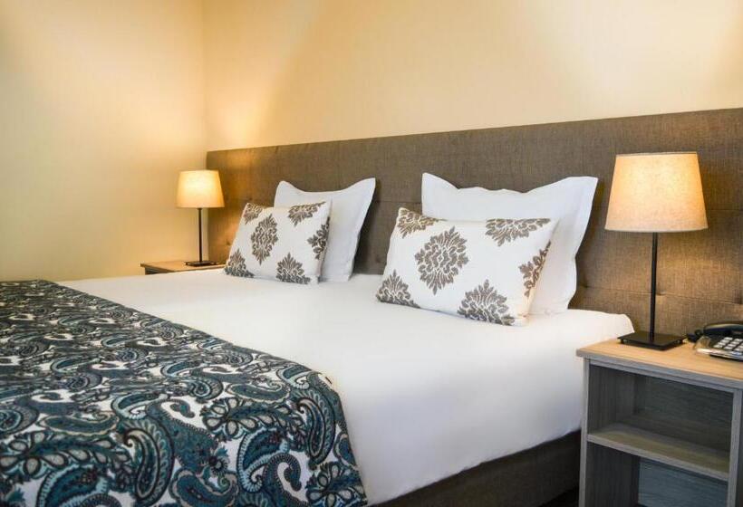 Полулюкс, Rila Hotel Sofia