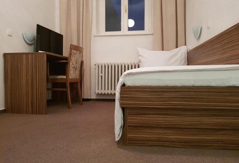 标准单人间, B&b Hotel Praha