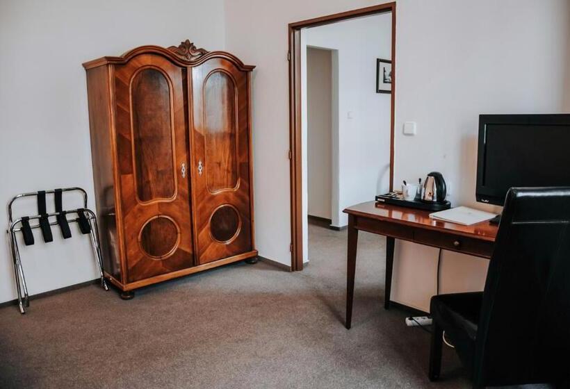 舒适三人间, B&b Hotel Praha