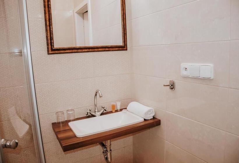 舒适三人间, B&b Hotel Praha