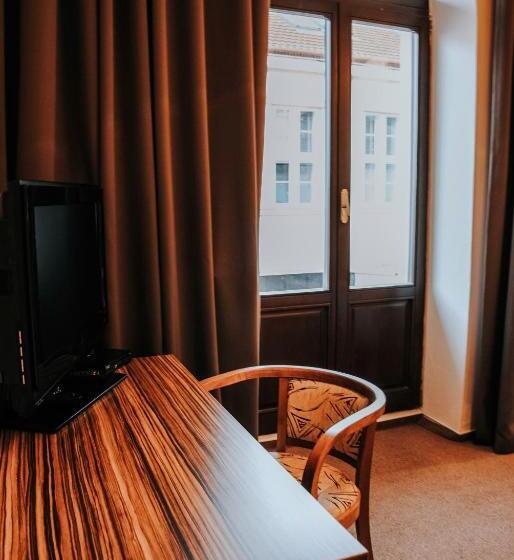 四人标准间, B&b Hotel Praha