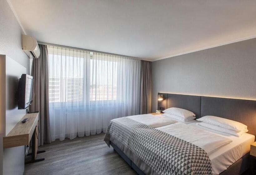 Номер Deluxe, Holiday Inn Düsseldorf Neuss, Ein Ihg
