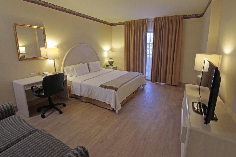 キングサイズベッドのスタンダードルーム, Holiday Inn Express   Monterrey   Tecnologico, An Ihg