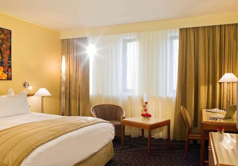 اتاق سوپریور با چشم‌انداز شهر, Sofitel Algiers Hamma Garden
