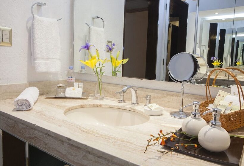 اتاق سوپریور سه تخته, Antara Hotel & Suites   Miraflores