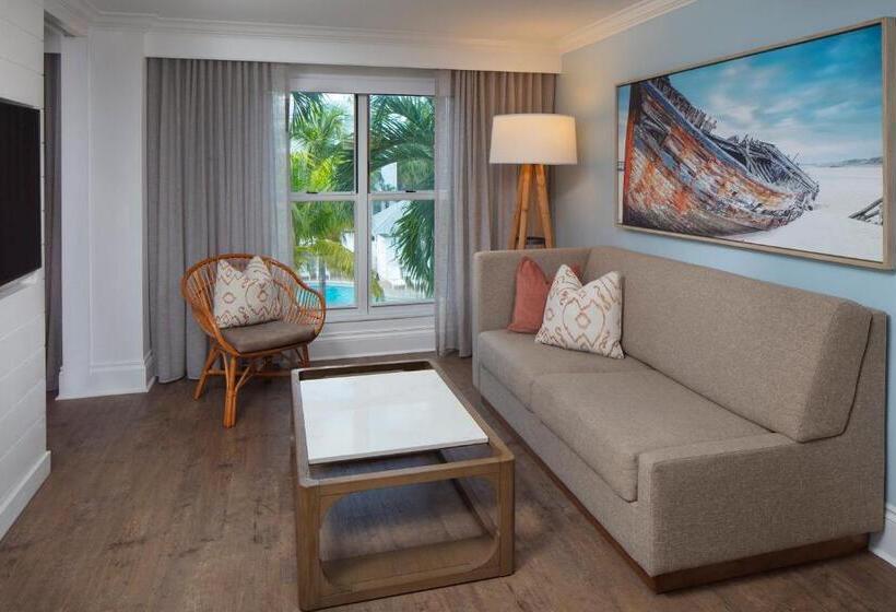 Люкс 2 Спальни, Margaritaville Beach House Key West
