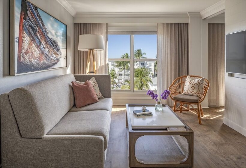 Люкс Вид на Бассейн, Margaritaville Beach House Key West